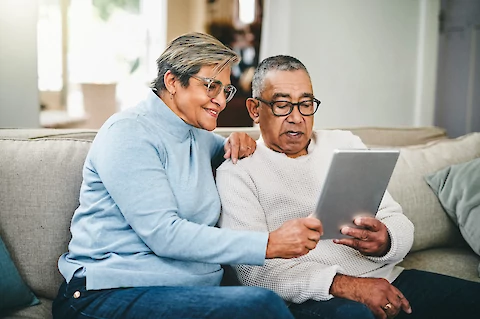 5 Ways Seniors Can Avoid Eyestrain While Enjoying Hobbies