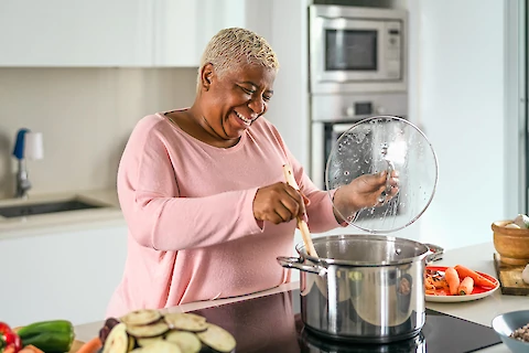 Senior's Guide to Cooking With High Cholesterol: How to Meal Prep and Cook for High Cholesterol Conditions