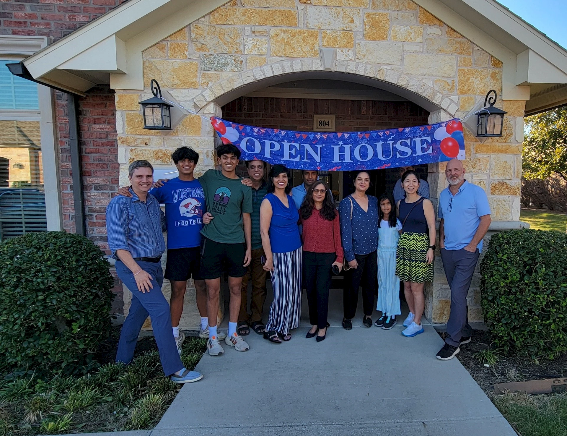 We are thrilled to announce the success of our recent Open House event at Senior Helpers of Frisco on October 19th and 20th! It was a wonderful opportunity to connect with the community, share our mission of providing personalized, compassionate care to seniors, and showcase our comprehensive range of services.